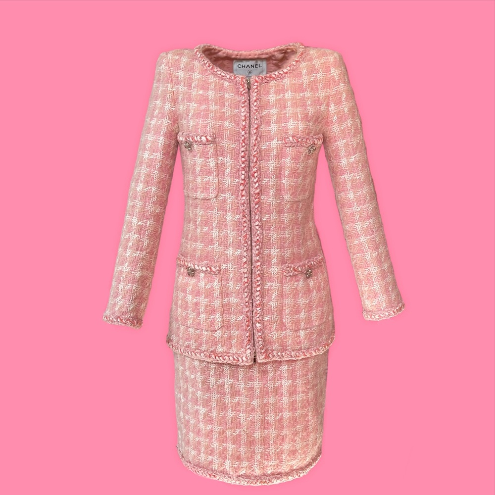Chanel pink houndstooth wool skirt suit from Supermarket collection